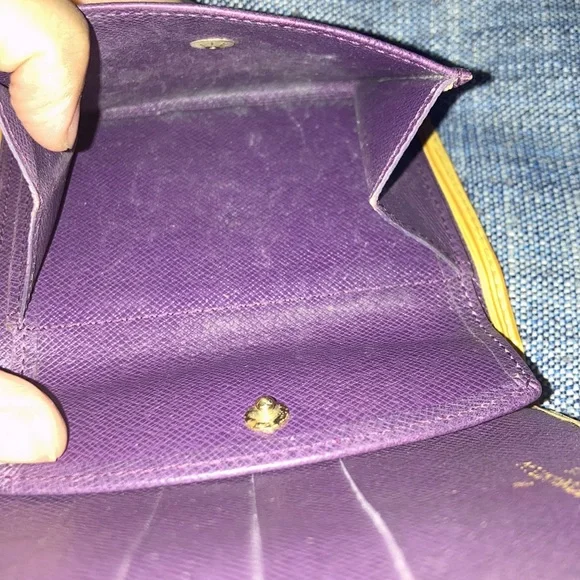 LV Epi Marco Snap Wallet, It is in good Condition!! Please look at Pictures!! - Picture 10 of 12